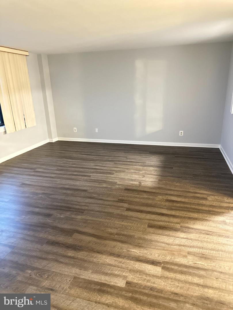 4600 DUKE ST #1613, ALEXANDRIA, Virginia 22304, 2 Bedrooms Bedrooms, ,1 BathroomBathrooms,Residential,For sale,4600 DUKE ST #1613,VAAX2051250 MLS # VAAX2051250