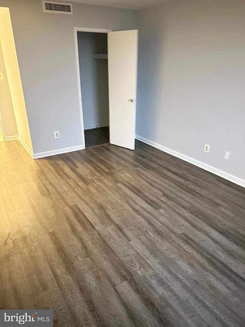 4600 DUKE ST #1613, ALEXANDRIA, Virginia 22304, 2 Bedrooms Bedrooms, ,1 BathroomBathrooms,Residential,For sale,4600 DUKE ST #1613,VAAX2051250 MLS # VAAX2051250