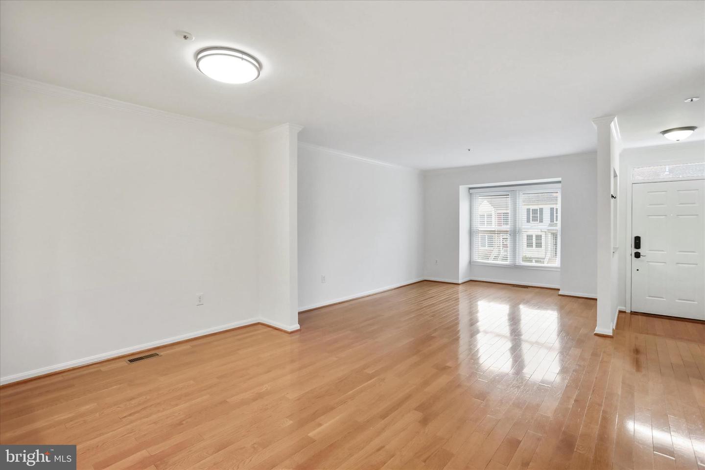 7858 BLUE GRAY CIR, MANASSAS, Virginia 20109, 2 Bedrooms Bedrooms, ,3 BathroomsBathrooms,Residential,For sale,7858 BLUE GRAY CIR,VAPW2106870 MLS # VAPW2106870