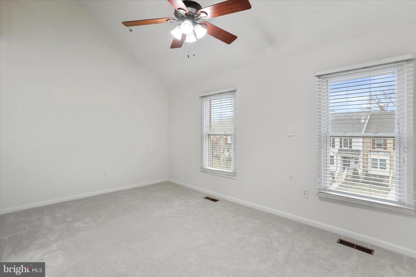 7858 BLUE GRAY CIR, MANASSAS, Virginia 20109, 2 Bedrooms Bedrooms, ,3 BathroomsBathrooms,Residential,For sale,7858 BLUE GRAY CIR,VAPW2106870 MLS # VAPW2106870