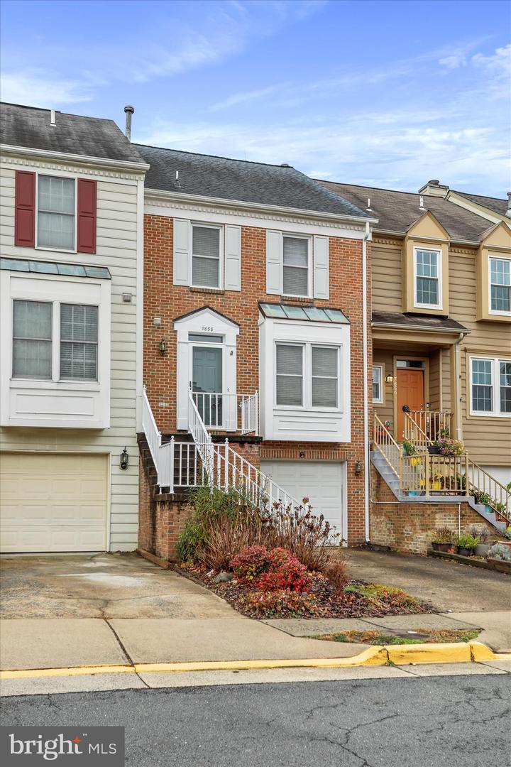 7858 BLUE GRAY CIR, MANASSAS, Virginia 20109, 2 Bedrooms Bedrooms, ,3 BathroomsBathrooms,Residential,For sale,7858 BLUE GRAY CIR,VAPW2106870 MLS # VAPW2106870