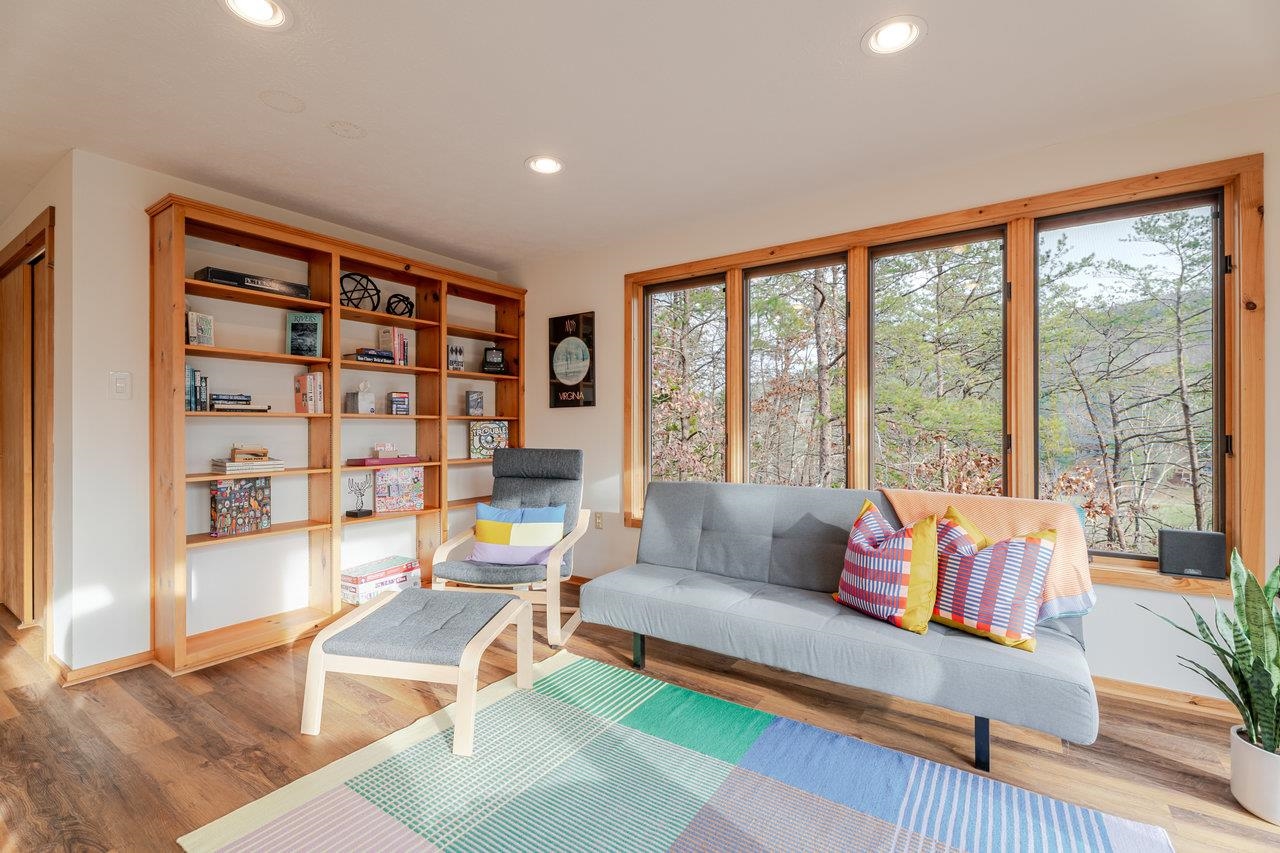 268 PICARD CT, BASYE, Virginia 22810, 3 Bedrooms Bedrooms, ,2 BathroomsBathrooms,Residential,268 PICARD CT,671936 MLS # 671936