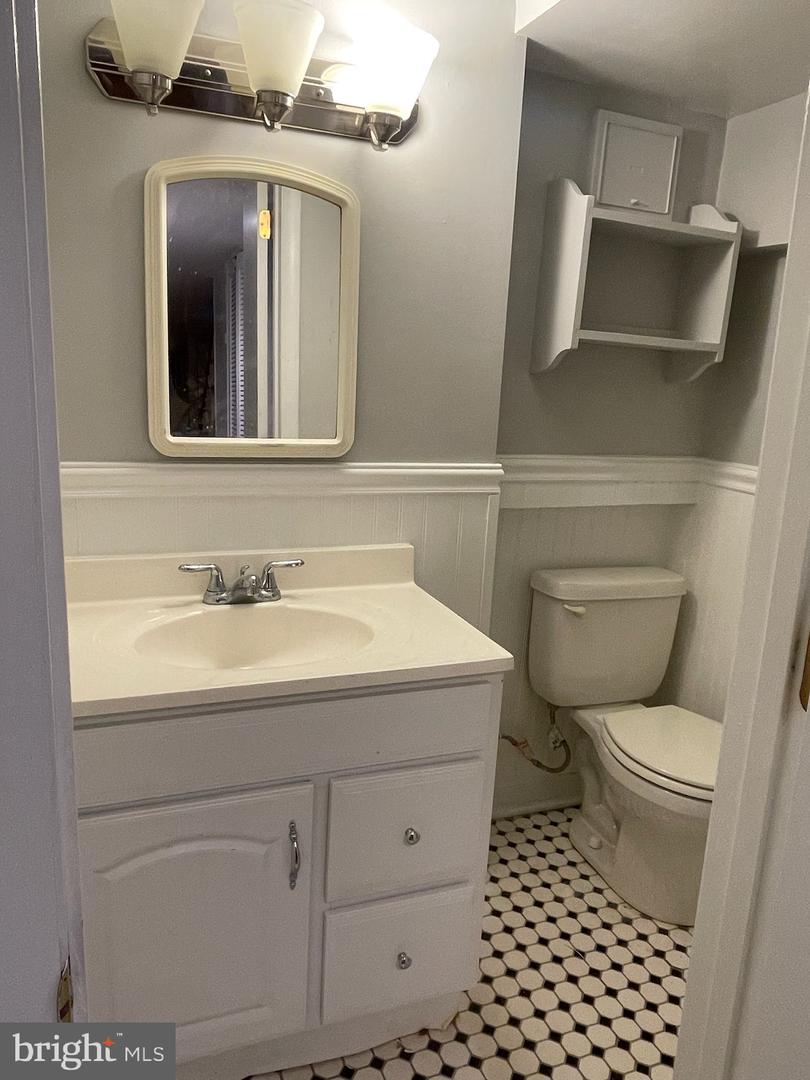 2714 WOODLEY PL NW, WASHINGTON, District Of Columbia 20008, 3 Bedrooms Bedrooms, ,3 BathroomsBathrooms,Residential,For sale,2714 WOODLEY PL NW,DCDC2230604 MLS # DCDC2230604