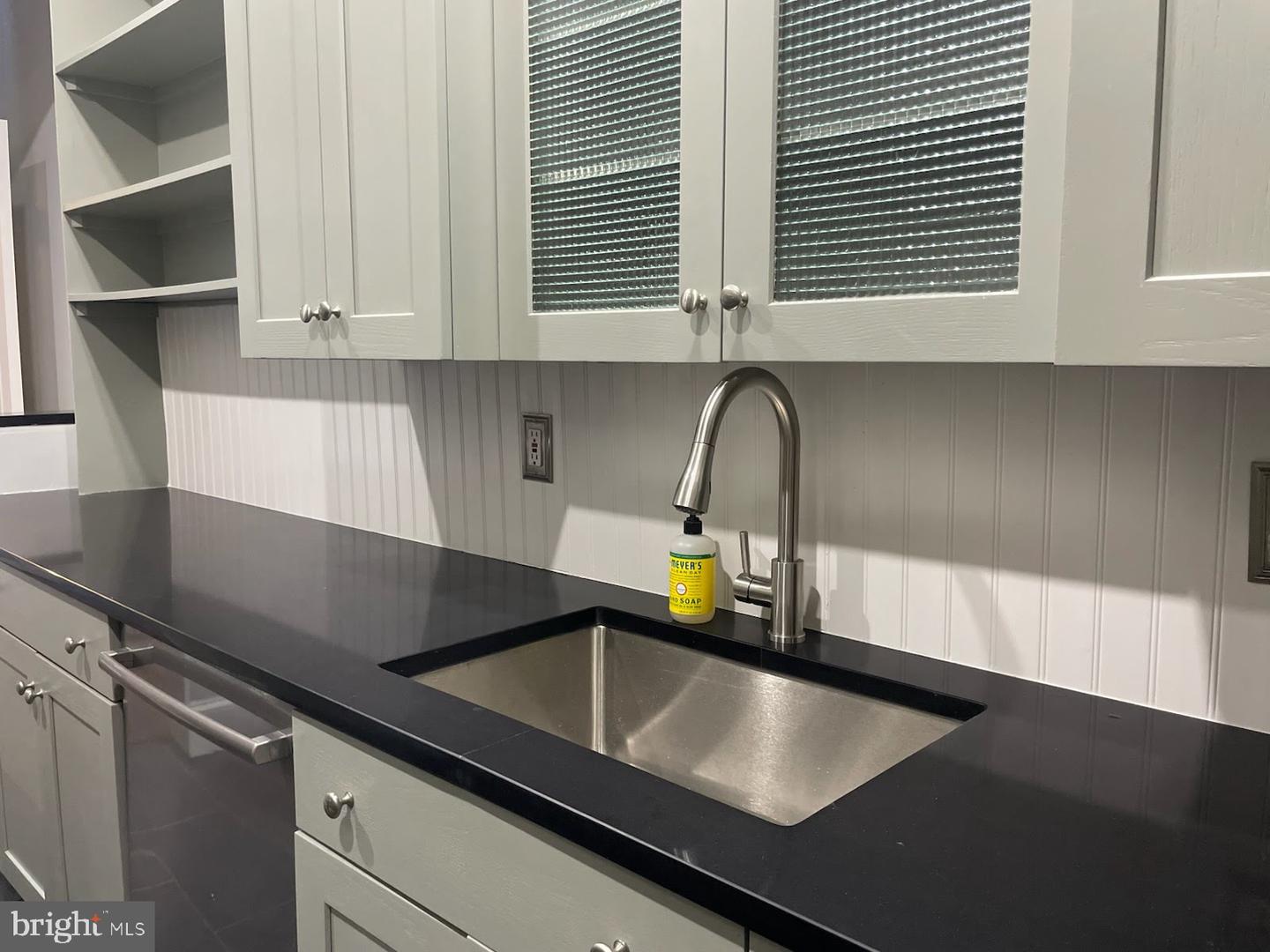 2714 WOODLEY PL NW, WASHINGTON, District Of Columbia 20008, 3 Bedrooms Bedrooms, ,3 BathroomsBathrooms,Residential,For sale,2714 WOODLEY PL NW,DCDC2230604 MLS # DCDC2230604