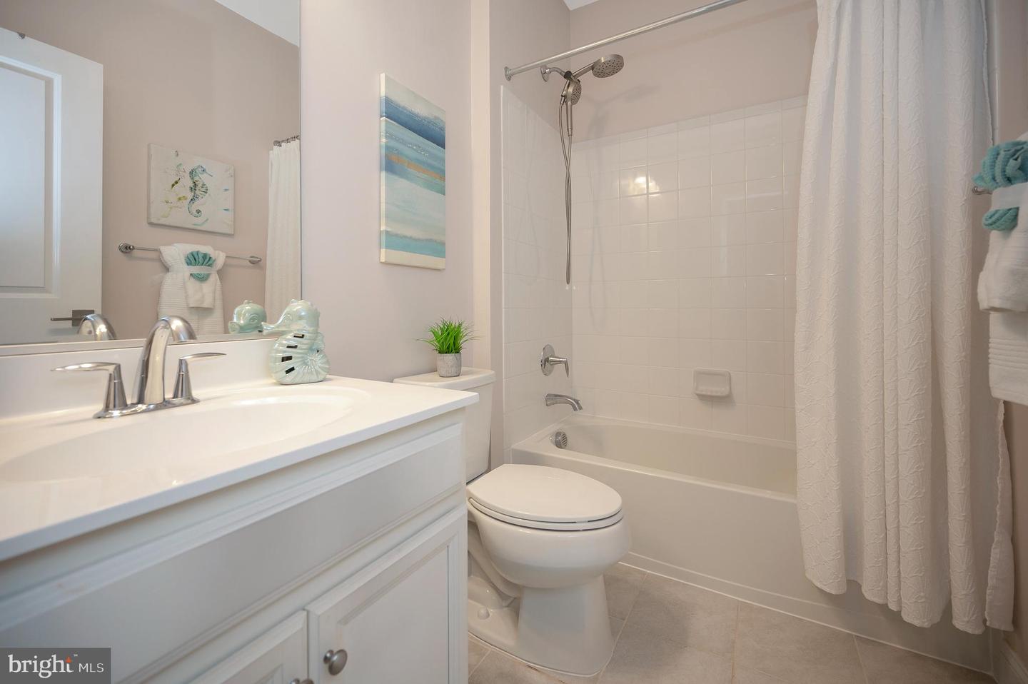 4550 GEYSER CREEK LOOP, HAYMARKET, Virginia 20169, 4 Bedrooms Bedrooms, 18 Rooms Rooms,4 BathroomsBathrooms,Residential,For sale,4550 GEYSER CREEK LOOP,VAPW2107858 MLS # VAPW2107858