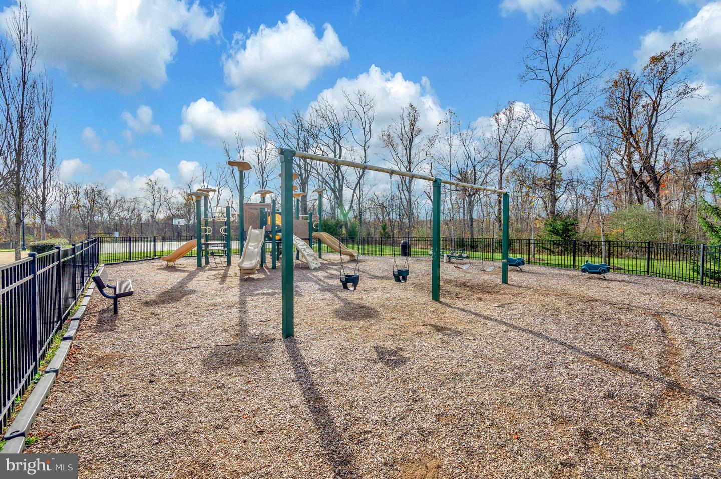 4550 GEYSER CREEK LOOP, HAYMARKET, Virginia 20169, 4 Bedrooms Bedrooms, 18 Rooms Rooms,4 BathroomsBathrooms,Residential,For sale,4550 GEYSER CREEK LOOP,VAPW2107858 MLS # VAPW2107858