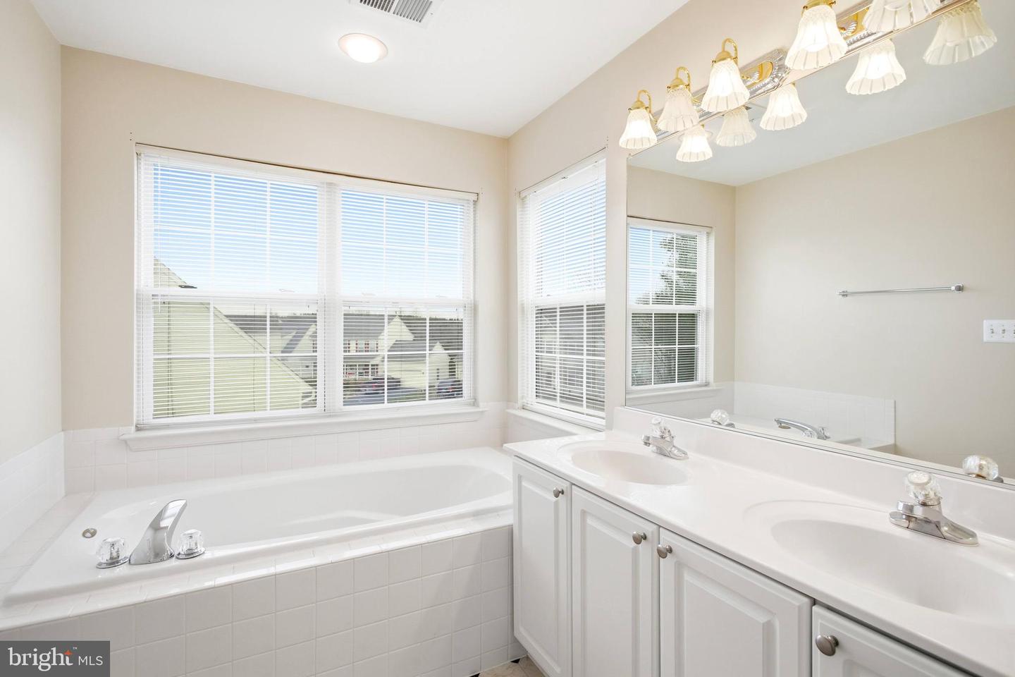 12142 MILLBILL CT, BRISTOW, Virginia 20136, 4 Bedrooms Bedrooms, ,4 BathroomsBathrooms,Residential,For sale,12142 MILLBILL CT,VAPW2108000 MLS # VAPW2108000