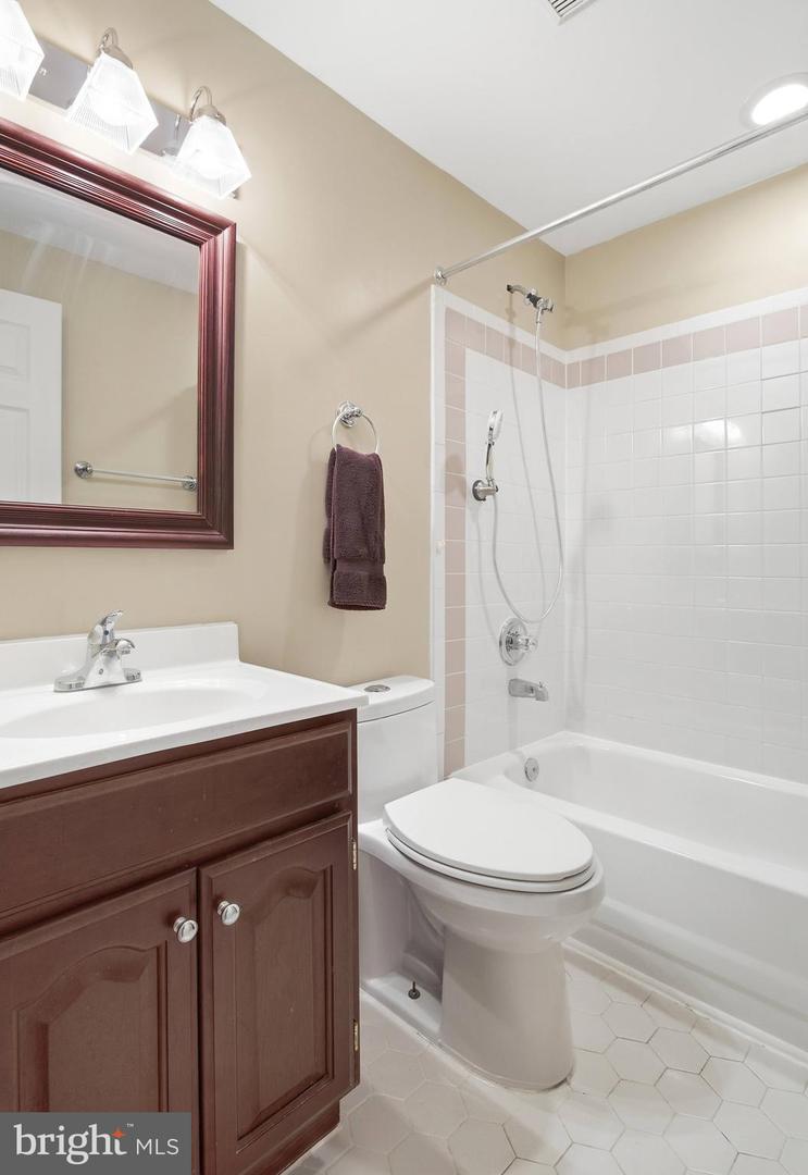 12142 MILLBILL CT, BRISTOW, Virginia 20136, 4 Bedrooms Bedrooms, ,4 BathroomsBathrooms,Residential,For sale,12142 MILLBILL CT,VAPW2108000 MLS # VAPW2108000