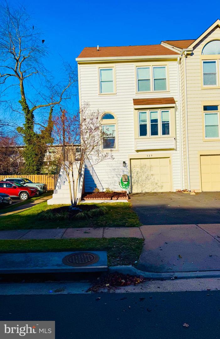 529 DAKOTA DR, HERNDON, Virginia 20170, 4 Bedrooms Bedrooms, ,3 BathroomsBathrooms,Residential,For sale,529 DAKOTA DR,VAFX2280138 MLS # VAFX2280138