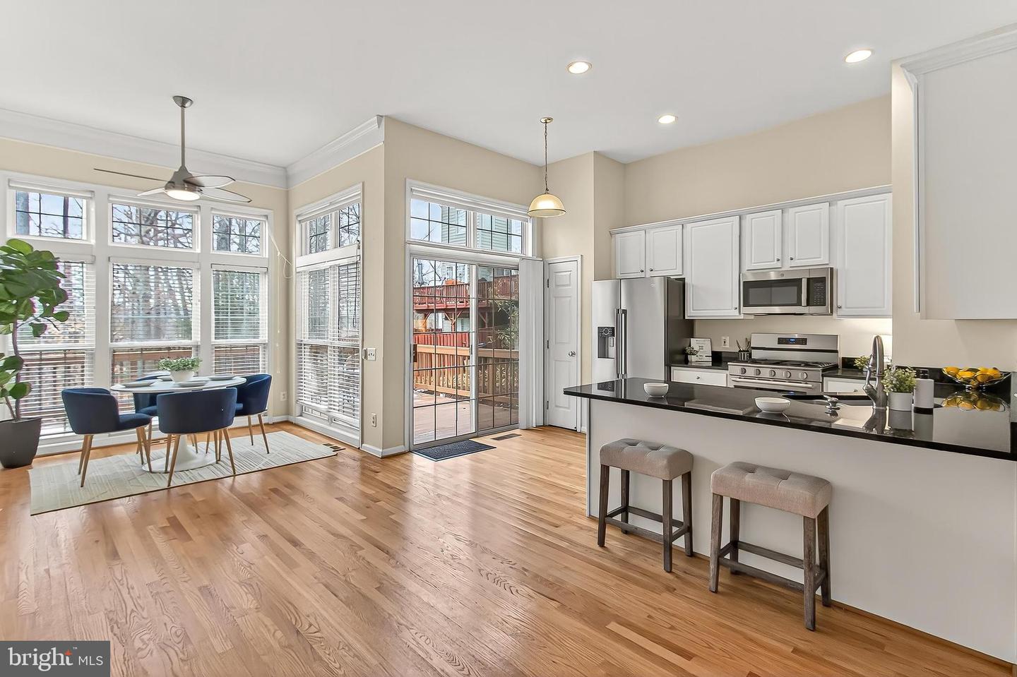 5432 SUMMER LEAF LN, ALEXANDRIA, Virginia 22312, 3 Bedrooms Bedrooms, ,3 BathroomsBathrooms,Residential,For sale,5432 SUMMER LEAF LN,VAFX2280300 MLS # VAFX2280300