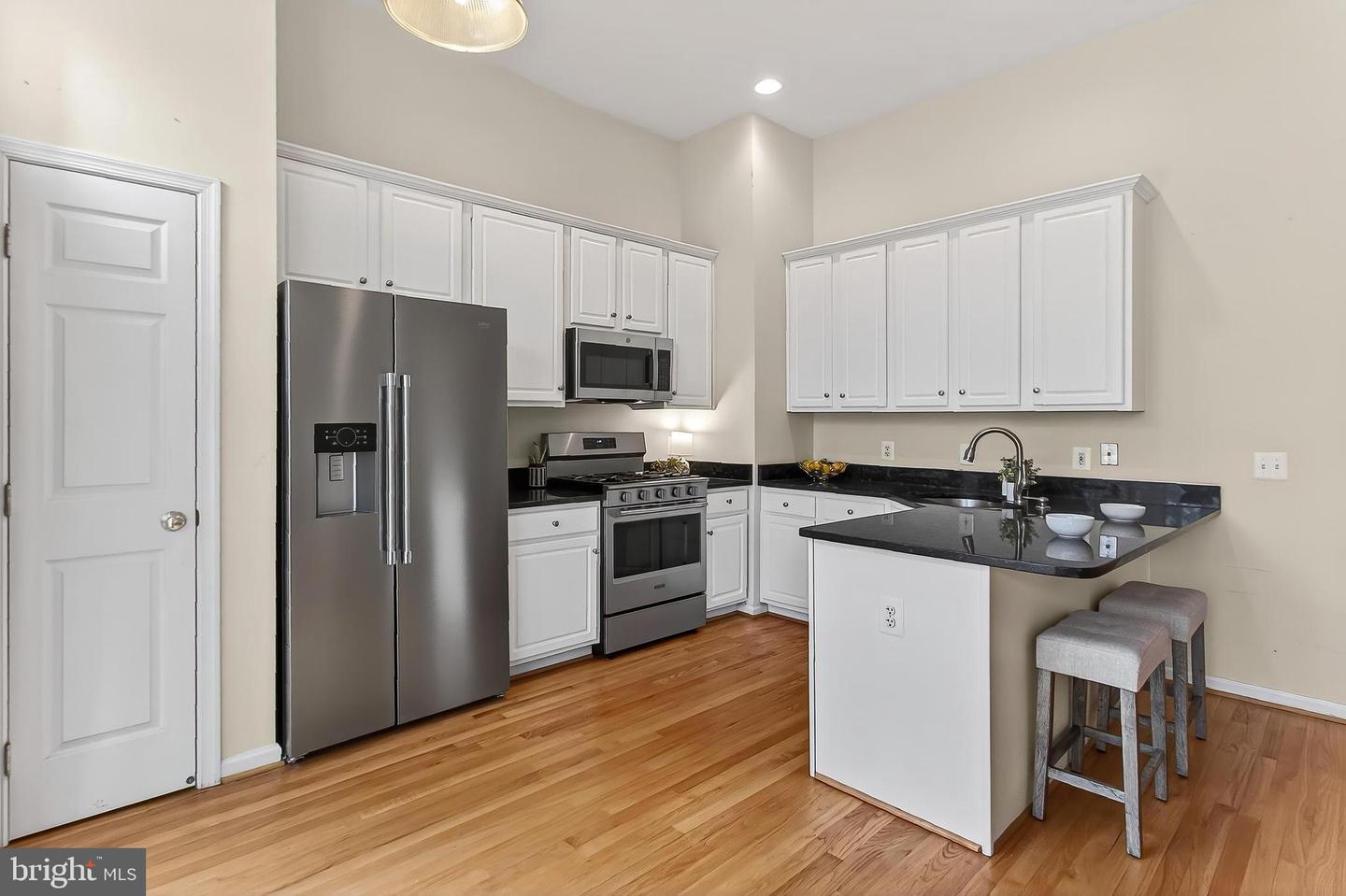 5432 SUMMER LEAF LN, ALEXANDRIA, Virginia 22312, 3 Bedrooms Bedrooms, ,3 BathroomsBathrooms,Residential,For sale,5432 SUMMER LEAF LN,VAFX2280300 MLS # VAFX2280300