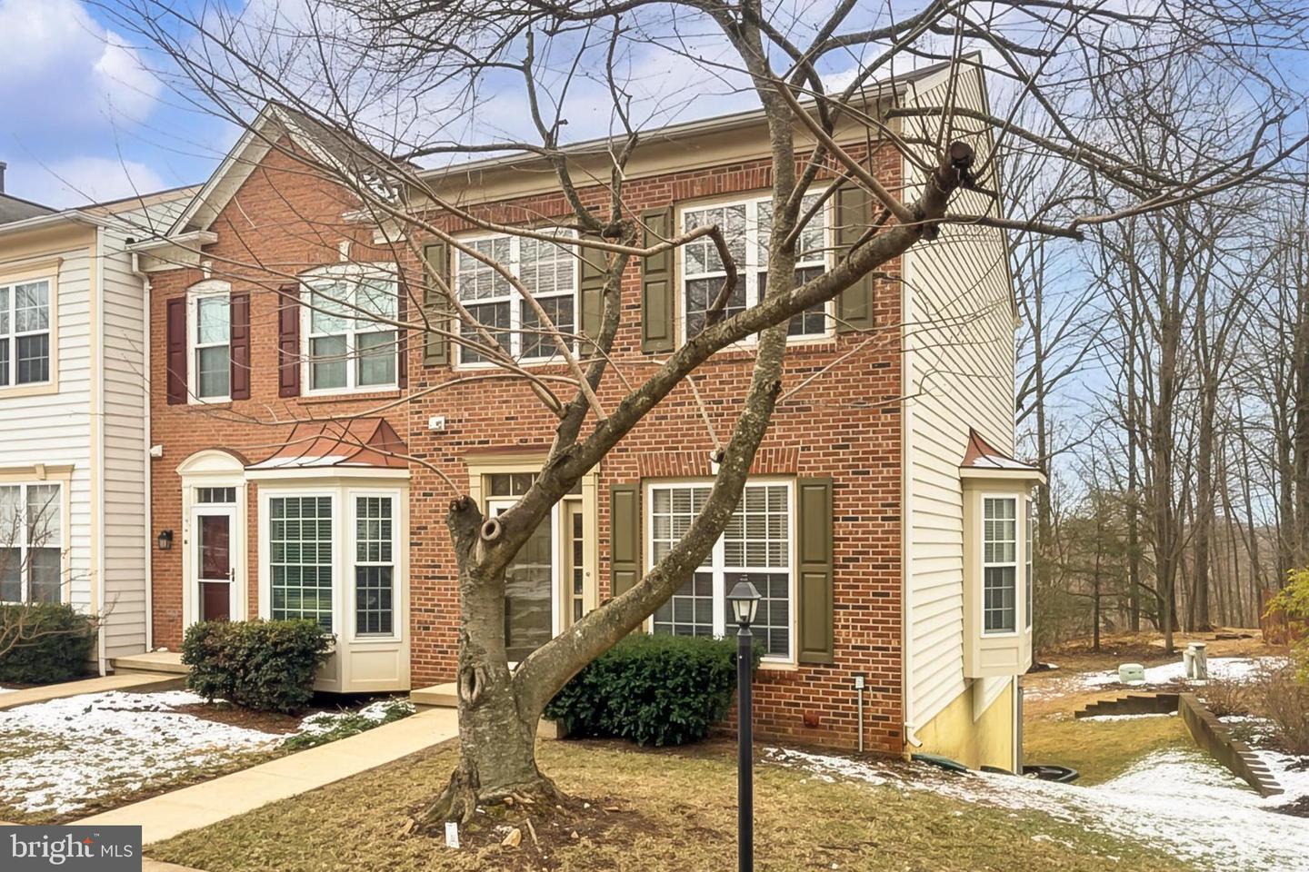 5432 SUMMER LEAF LN, ALEXANDRIA, Virginia 22312, 3 Bedrooms Bedrooms, ,3 BathroomsBathrooms,Residential,For sale,5432 SUMMER LEAF LN,VAFX2280300 MLS # VAFX2280300