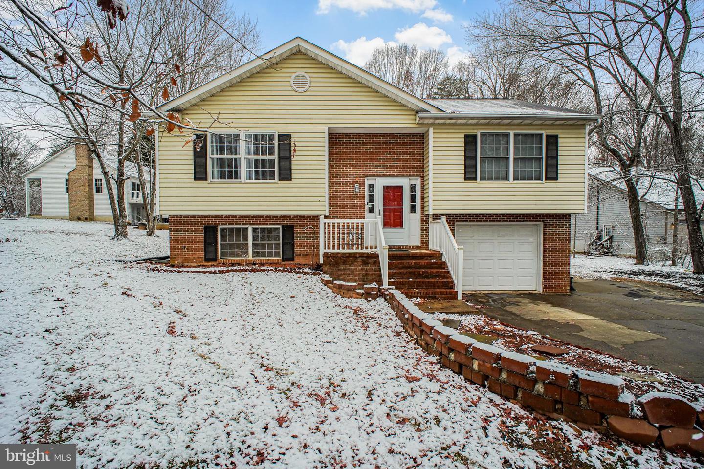 12502 WARREN LN, SPOTSYLVANIA, Virginia 22551, 4 Bedrooms Bedrooms, ,2 BathroomsBathrooms,Residential,For sale,12502 WARREN LN,VASP2037842 MLS # VASP2037842 12502 WARREN LN, SPOTSYLVANIA, Virginia 22551, 4 Bedrooms Bedrooms, ,2 BathroomsBathrooms,Residential,For sale,12502 WARREN LN,VASP2037842 MLS # VASP2037842