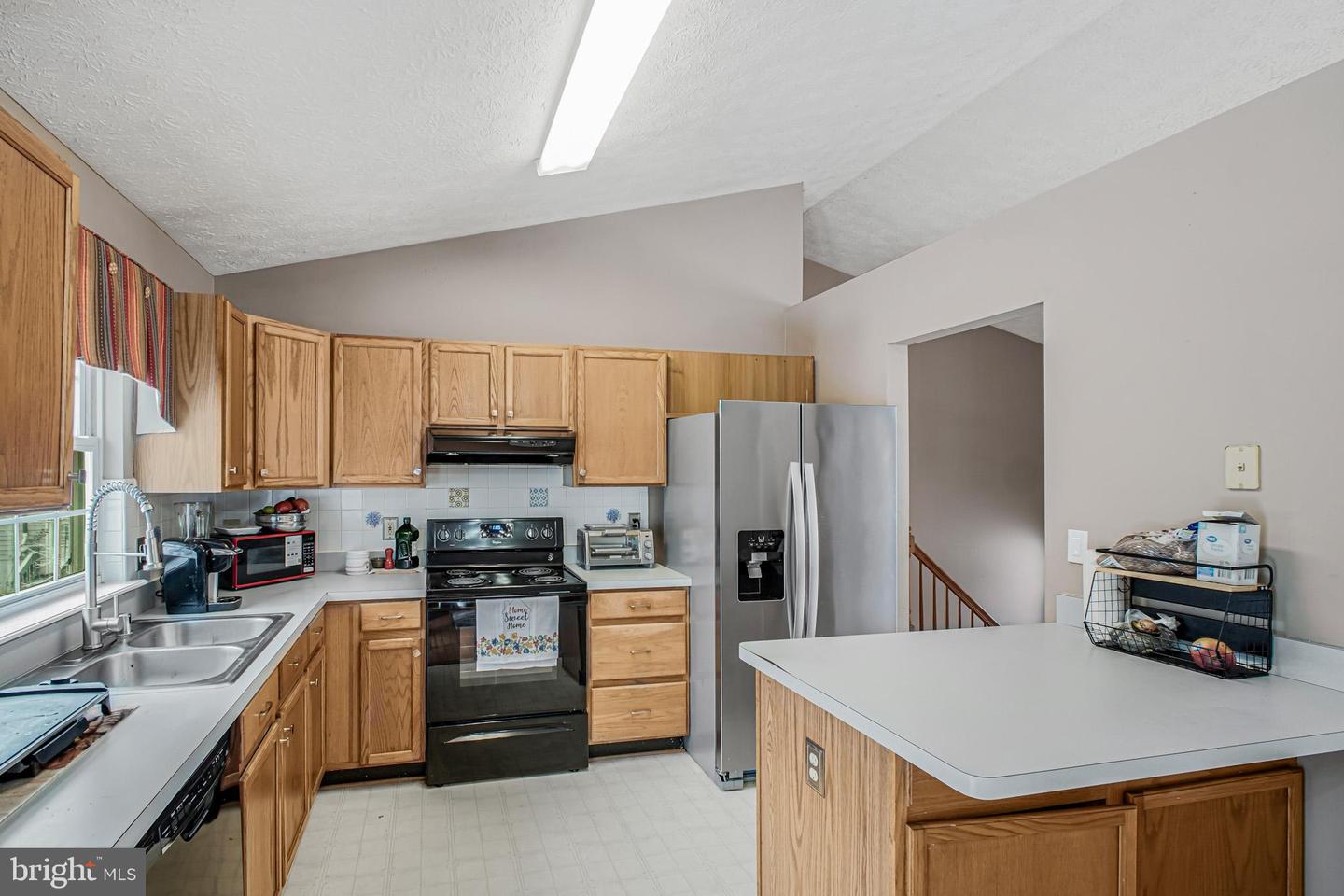 12502 WARREN LN, SPOTSYLVANIA, Virginia 22551, 4 Bedrooms Bedrooms, ,2 BathroomsBathrooms,Residential,For sale,12502 WARREN LN,VASP2037842 MLS # VASP2037842