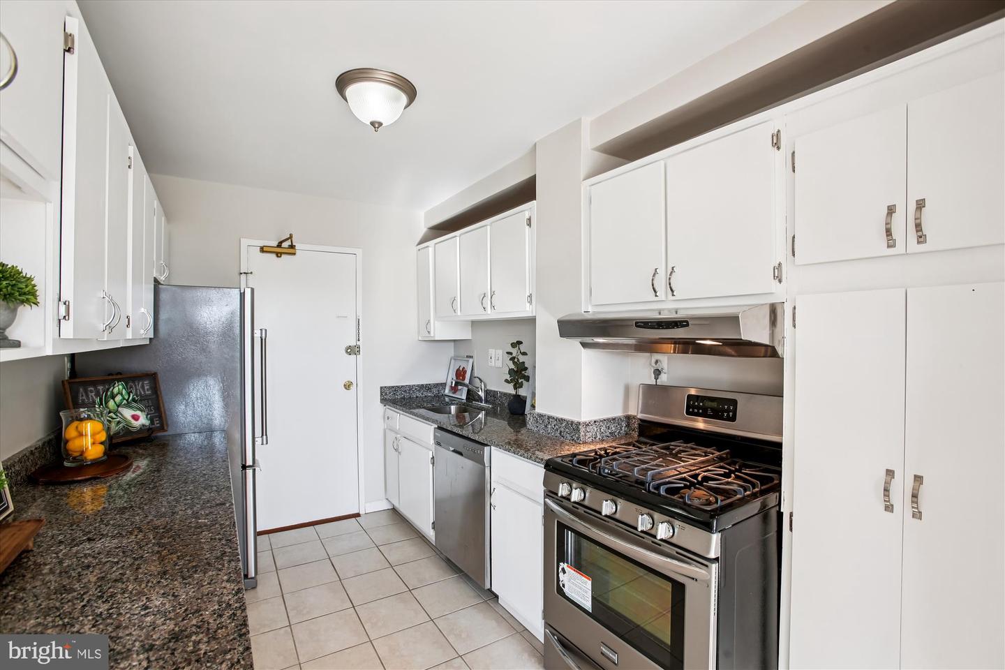 6641 WAKEFIELD DR #613, ALEXANDRIA, Virginia 22307, 2 Bedrooms Bedrooms, ,1 BathroomBathrooms,Residential,For sale,6641 WAKEFIELD DR #613,VAFX2280786 MLS # VAFX2280786