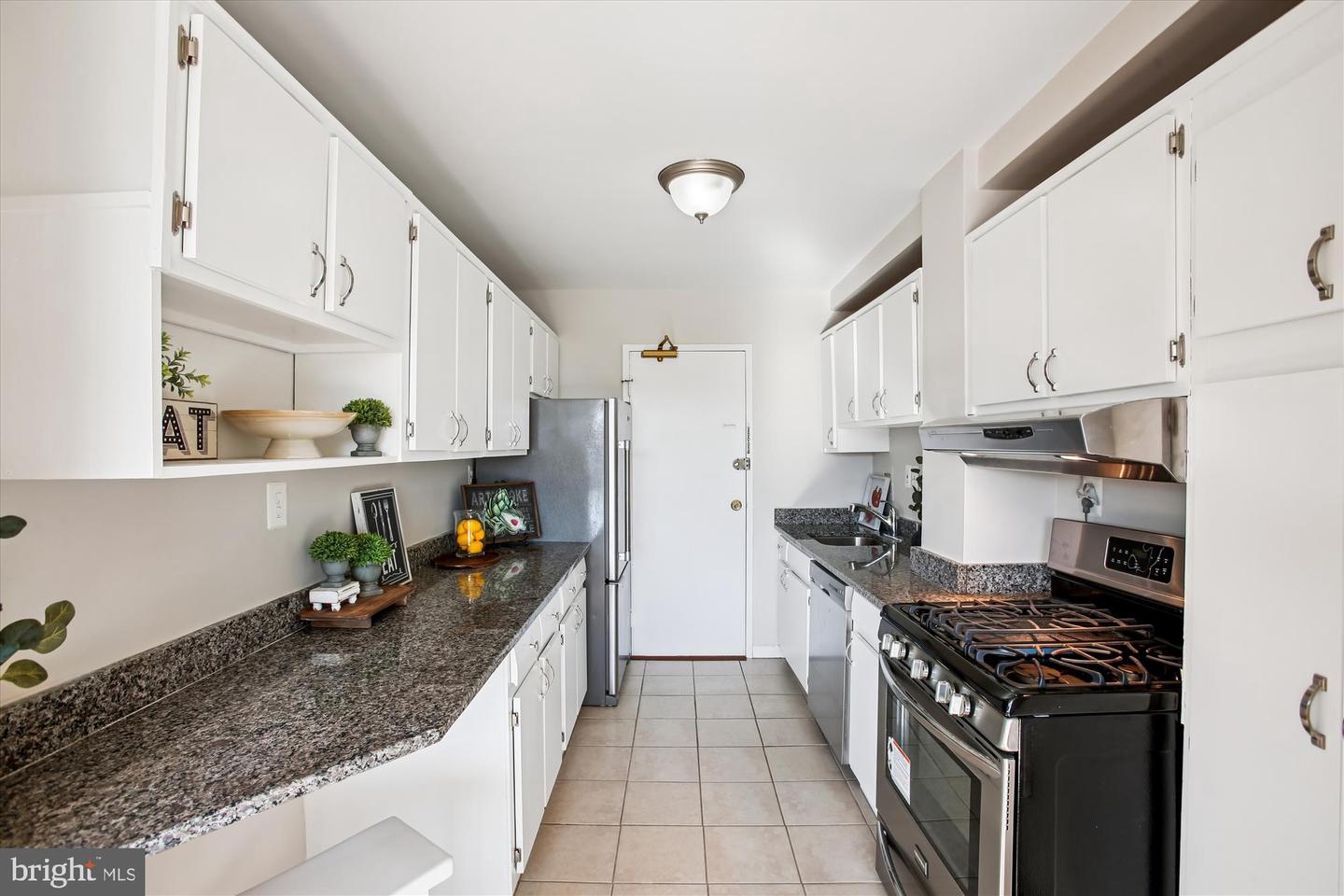 6641 WAKEFIELD DR #613, ALEXANDRIA, Virginia 22307, 2 Bedrooms Bedrooms, ,1 BathroomBathrooms,Residential,For sale,6641 WAKEFIELD DR #613,VAFX2280786 MLS # VAFX2280786