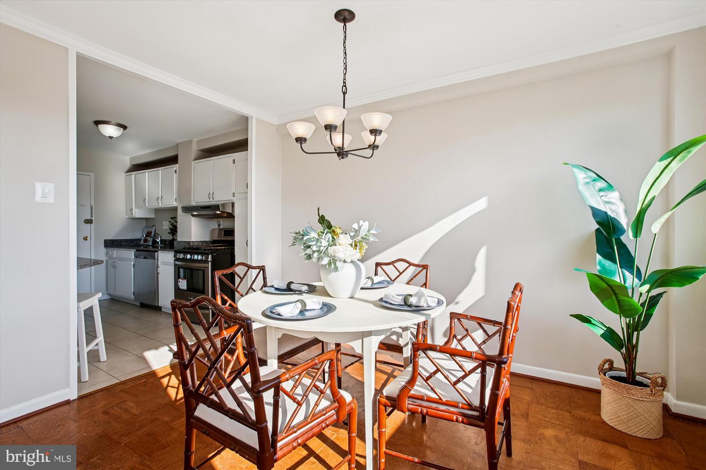 6641 WAKEFIELD DR #613, ALEXANDRIA, Virginia 22307, 2 Bedrooms Bedrooms, ,1 BathroomBathrooms,Residential,For sale,6641 WAKEFIELD DR #613,VAFX2280786 MLS # VAFX2280786