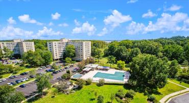 6641 WAKEFIELD DR #613, ALEXANDRIA, Virginia 22307, 2 Bedrooms Bedrooms, ,1 BathroomBathrooms,Residential,For sale,6641 WAKEFIELD DR #613,VAFX2280786 MLS # VAFX2280786