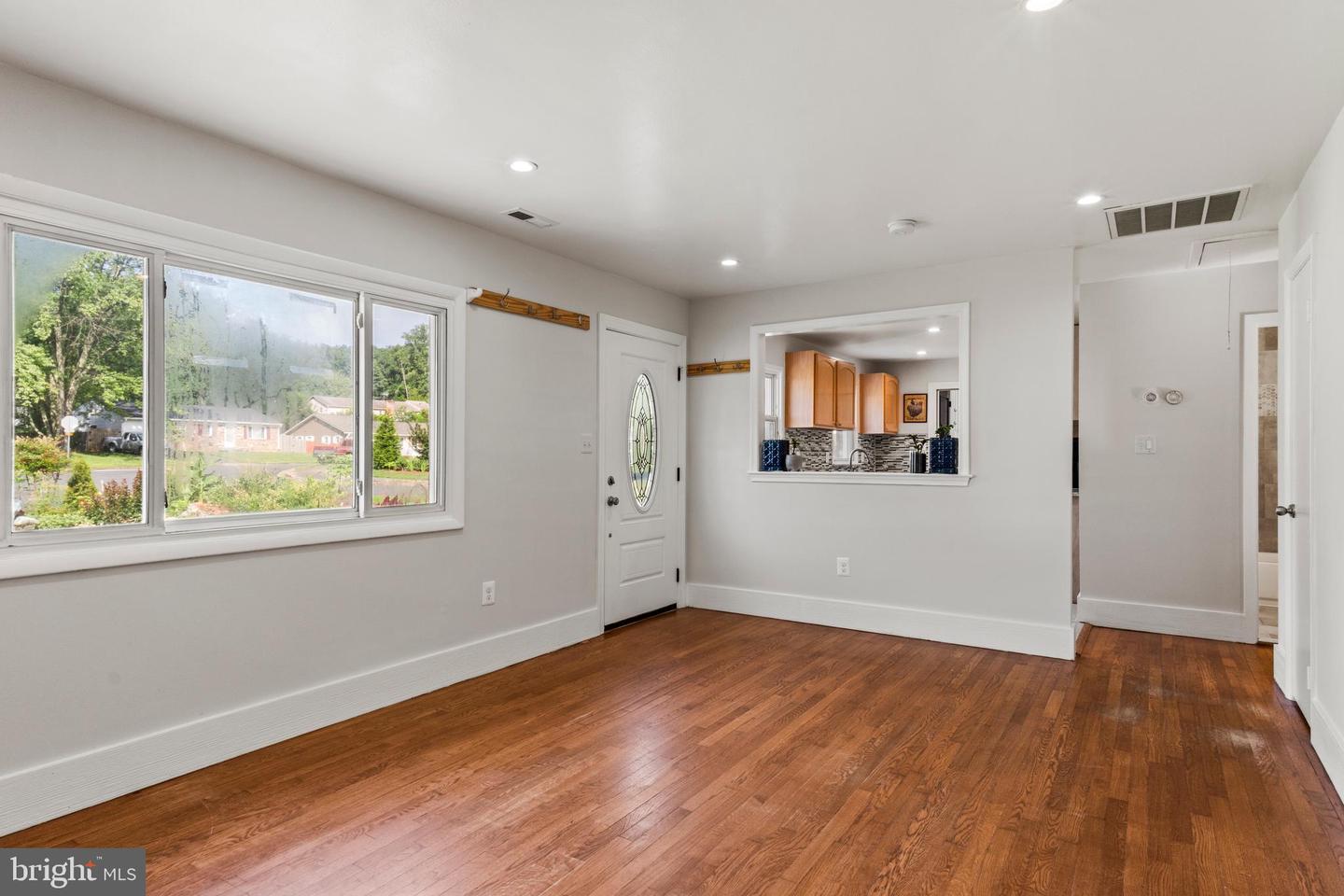 3709 FORESTDALE AVE, WOODBRIDGE, Virginia 22193, 6 Bedrooms Bedrooms, 6 Rooms Rooms,3 BathroomsBathrooms,Residential,For sale,3709 FORESTDALE AVE,VAPW2108590 MLS # VAPW2108590