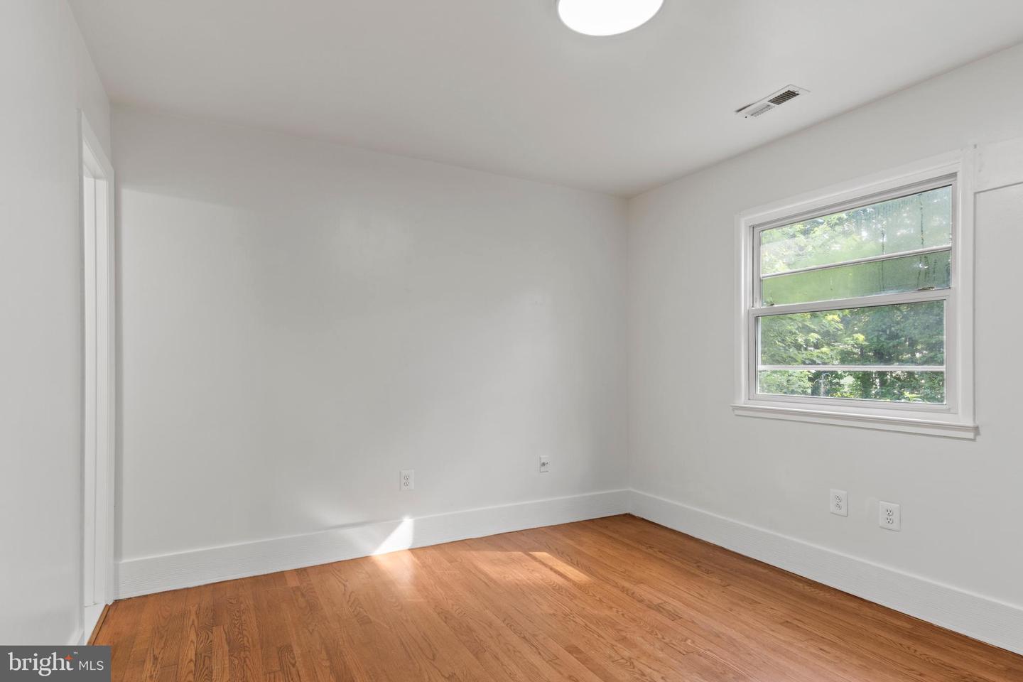 3709 FORESTDALE AVE, WOODBRIDGE, Virginia 22193, 6 Bedrooms Bedrooms, 6 Rooms Rooms,3 BathroomsBathrooms,Residential,For sale,3709 FORESTDALE AVE,VAPW2108590 MLS # VAPW2108590