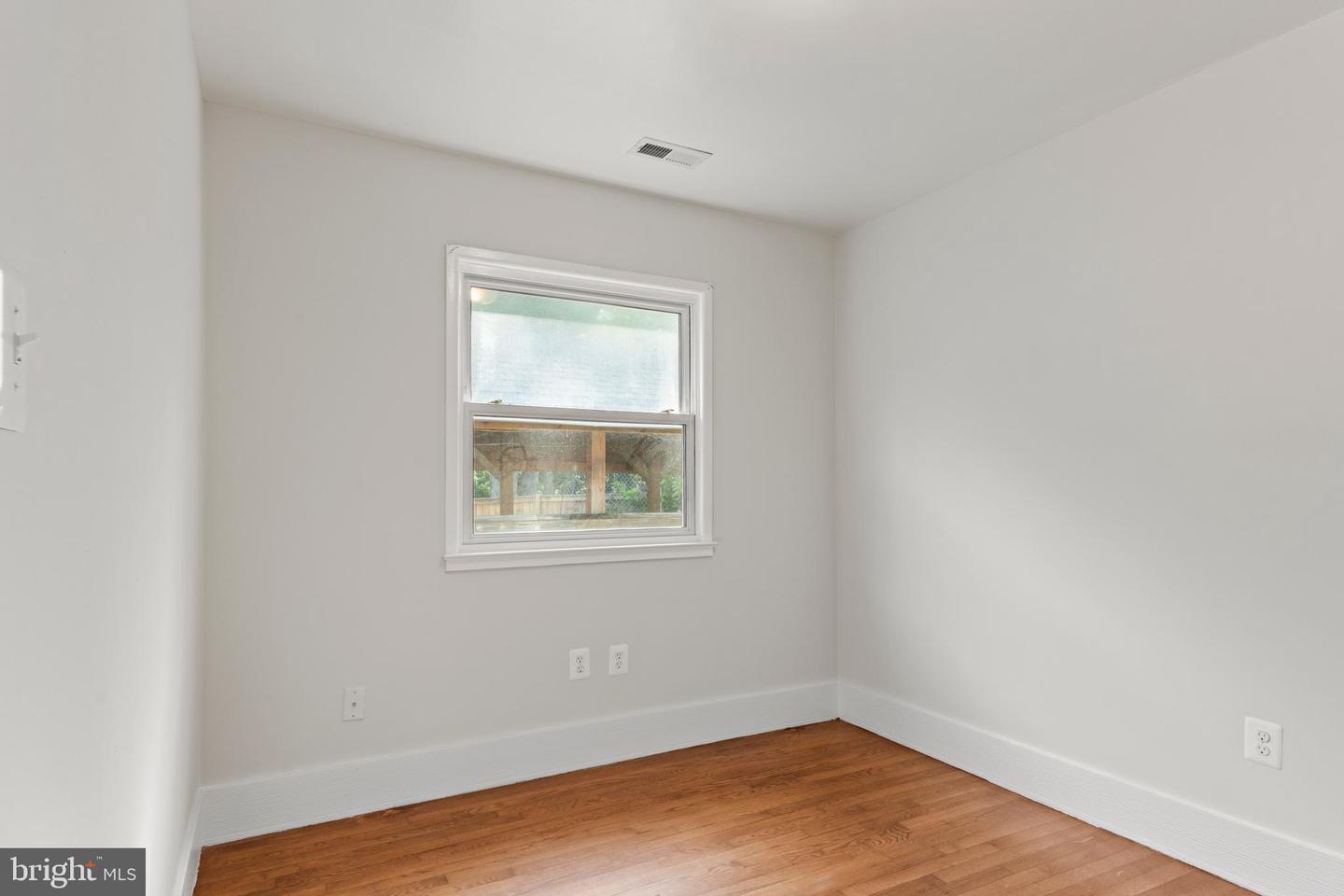 3709 FORESTDALE AVE, WOODBRIDGE, Virginia 22193, 6 Bedrooms Bedrooms, 6 Rooms Rooms,3 BathroomsBathrooms,Residential,For sale,3709 FORESTDALE AVE,VAPW2108590 MLS # VAPW2108590