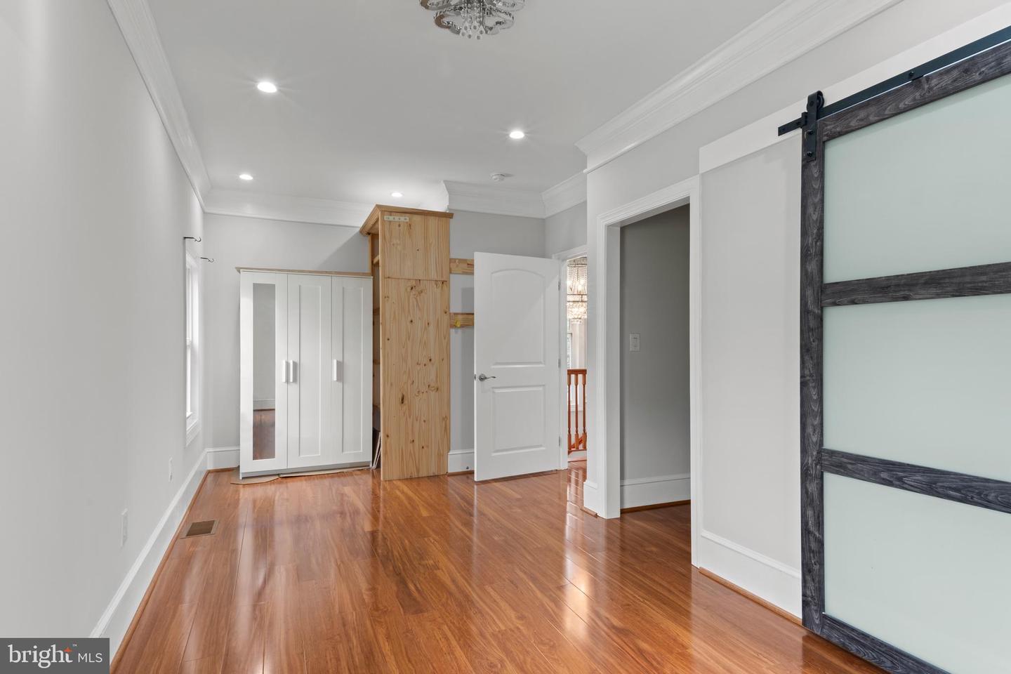 3709 FORESTDALE AVE, WOODBRIDGE, Virginia 22193, 6 Bedrooms Bedrooms, 6 Rooms Rooms,3 BathroomsBathrooms,Residential,For sale,3709 FORESTDALE AVE,VAPW2108590 MLS # VAPW2108590