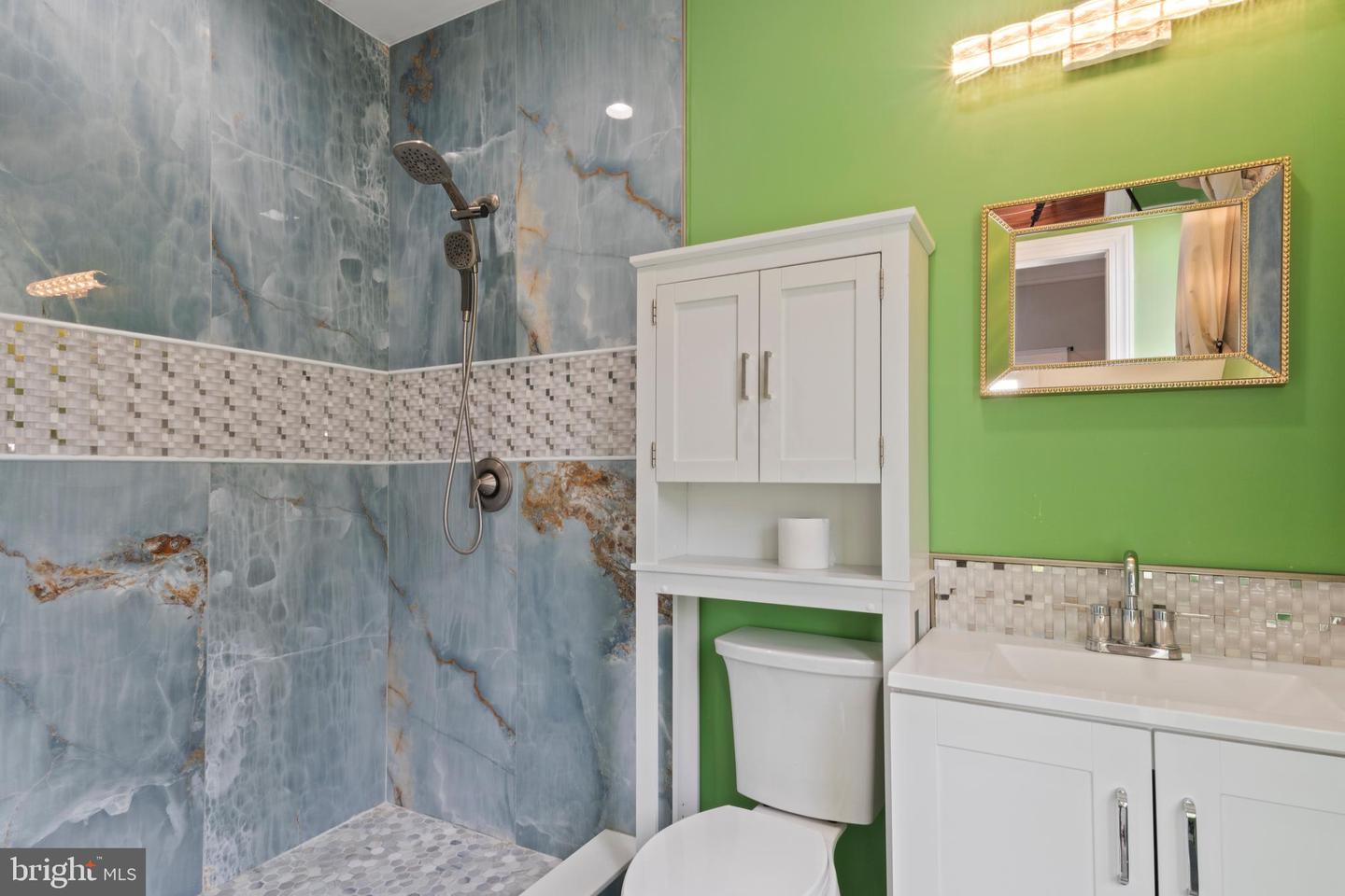 3709 FORESTDALE AVE, WOODBRIDGE, Virginia 22193, 6 Bedrooms Bedrooms, 6 Rooms Rooms,3 BathroomsBathrooms,Residential,For sale,3709 FORESTDALE AVE,VAPW2108590 MLS # VAPW2108590