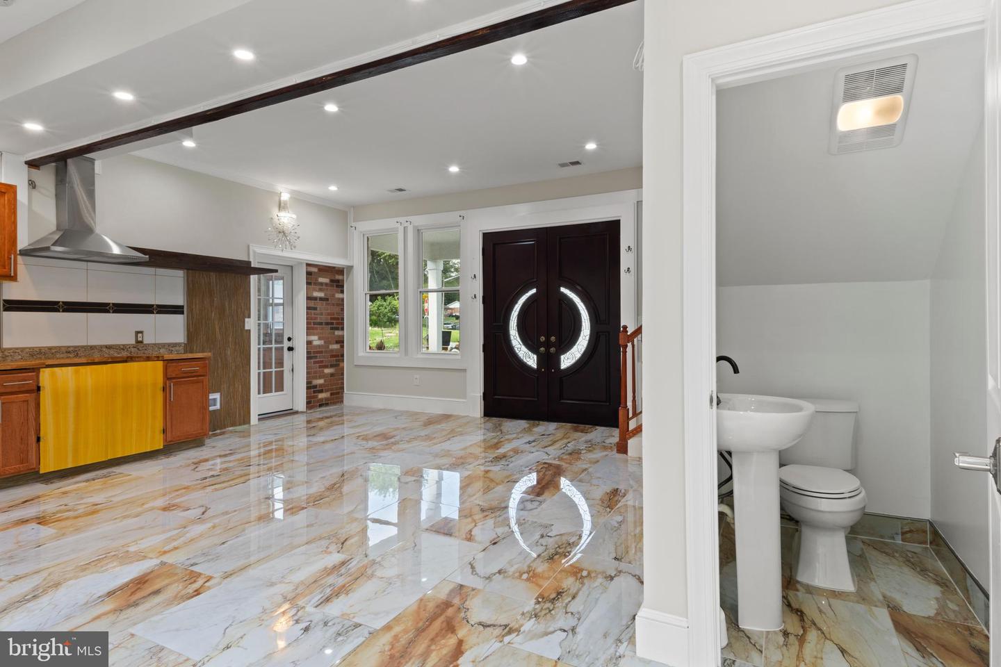 3709 FORESTDALE AVE, WOODBRIDGE, Virginia 22193, 6 Bedrooms Bedrooms, 6 Rooms Rooms,3 BathroomsBathrooms,Residential,For sale,3709 FORESTDALE AVE,VAPW2108590 MLS # VAPW2108590