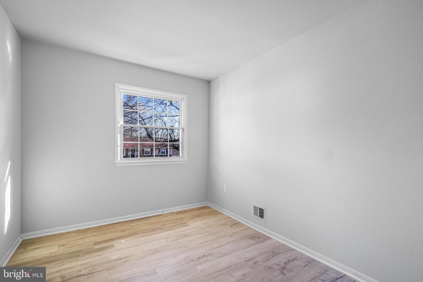 5242 MIDWAY CT, WOODBRIDGE, Virginia 22193, 4 Bedrooms Bedrooms, ,2 BathroomsBathrooms,Residential,For sale,5242 MIDWAY CT,VAPW2108608 MLS # VAPW2108608