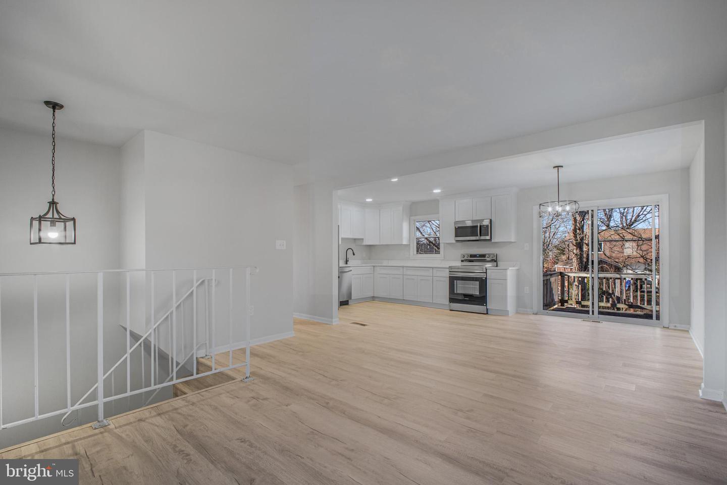 5242 MIDWAY CT, WOODBRIDGE, Virginia 22193, 4 Bedrooms Bedrooms, ,2 BathroomsBathrooms,Residential,For sale,5242 MIDWAY CT,VAPW2108608 MLS # VAPW2108608