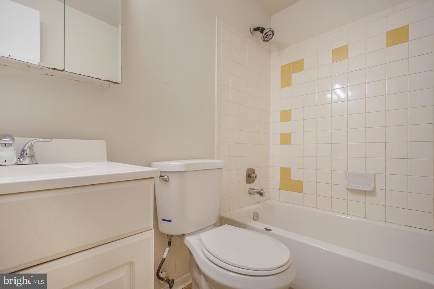 5242 MIDWAY CT, WOODBRIDGE, Virginia 22193, 4 Bedrooms Bedrooms, ,2 BathroomsBathrooms,Residential,For sale,5242 MIDWAY CT,VAPW2108608 MLS # VAPW2108608