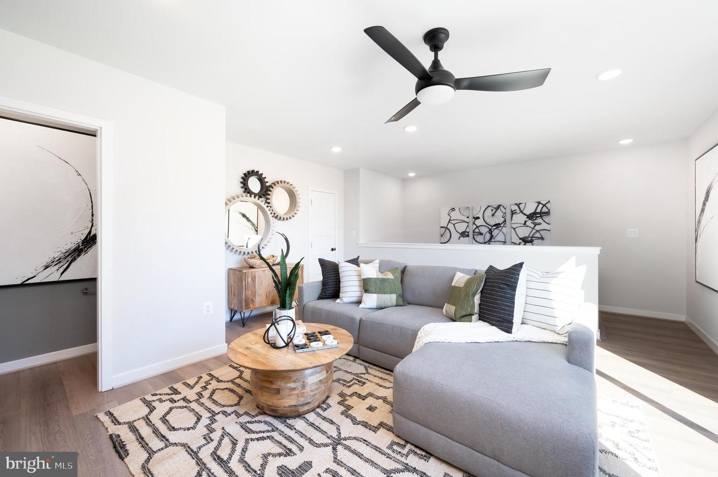 1610 FELLOWSHIP SQ, RESTON, Virginia 20190, 3 Bedrooms Bedrooms, ,3 BathroomsBathrooms,Residential,For sale,1610 FELLOWSHIP SQ,VAFX2281638 MLS # VAFX2281638