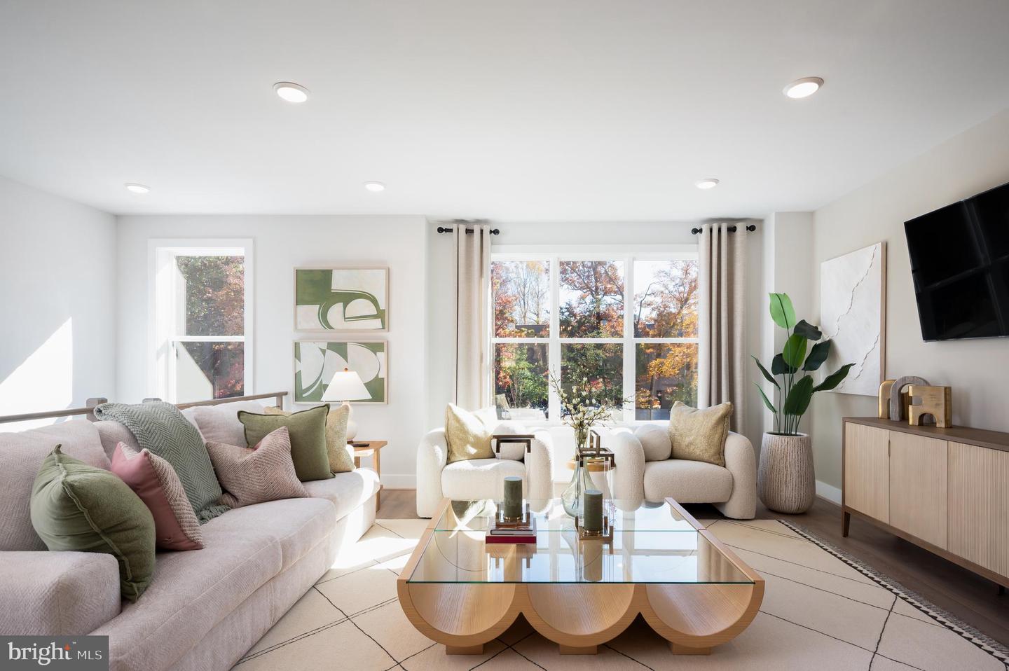 1610 FELLOWSHIP SQ, RESTON, Virginia 20190, 3 Bedrooms Bedrooms, ,3 BathroomsBathrooms,Residential,For sale,1610 FELLOWSHIP SQ,VAFX2281638 MLS # VAFX2281638