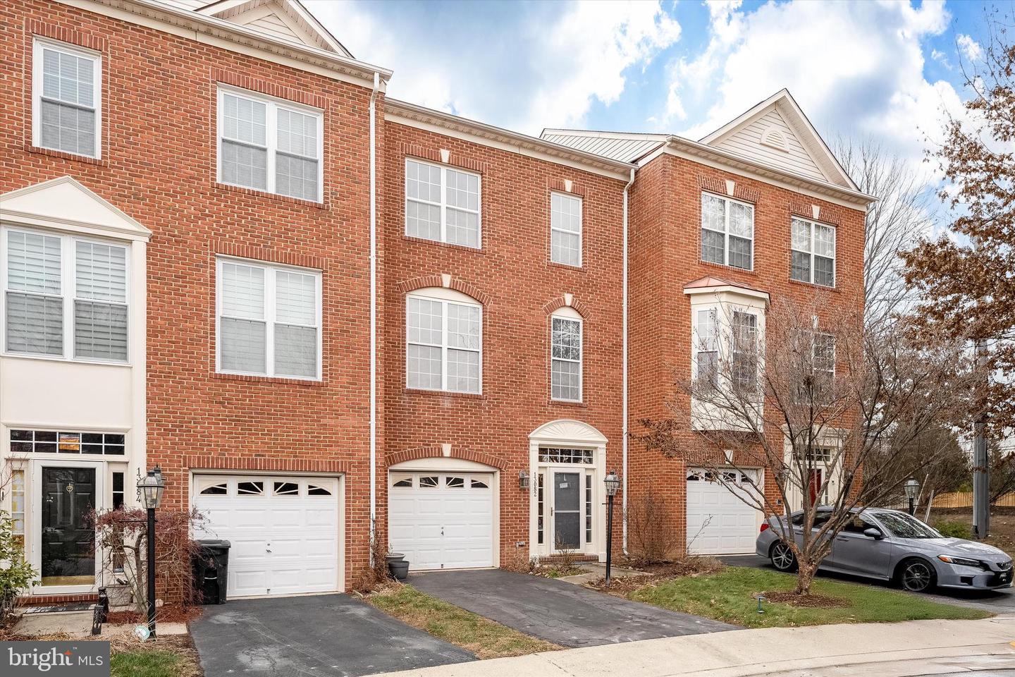 13082 PARK CRESCENT CIR, HERNDON, Virginia 20171, 3 Bedrooms Bedrooms, ,2 BathroomsBathrooms,Residential,For sale,13082 PARK CRESCENT CIR,VAFX2281656 MLS # VAFX2281656