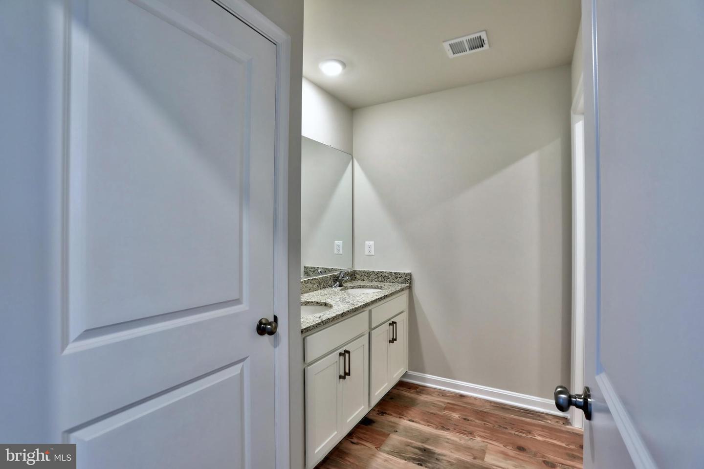 700 WEEKS CT, BERRYVILLE, Virginia 22611, 5 Bedrooms Bedrooms, ,3 BathroomsBathrooms,Residential,For sale,700 WEEKS CT,VACL2006262 MLS # VACL2006262