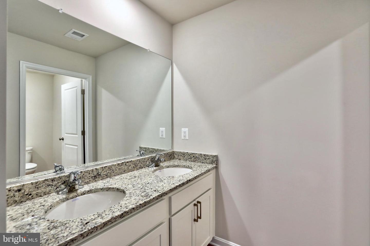 700 WEEKS CT, BERRYVILLE, Virginia 22611, 5 Bedrooms Bedrooms, ,3 BathroomsBathrooms,Residential,For sale,700 WEEKS CT,VACL2006262 MLS # VACL2006262