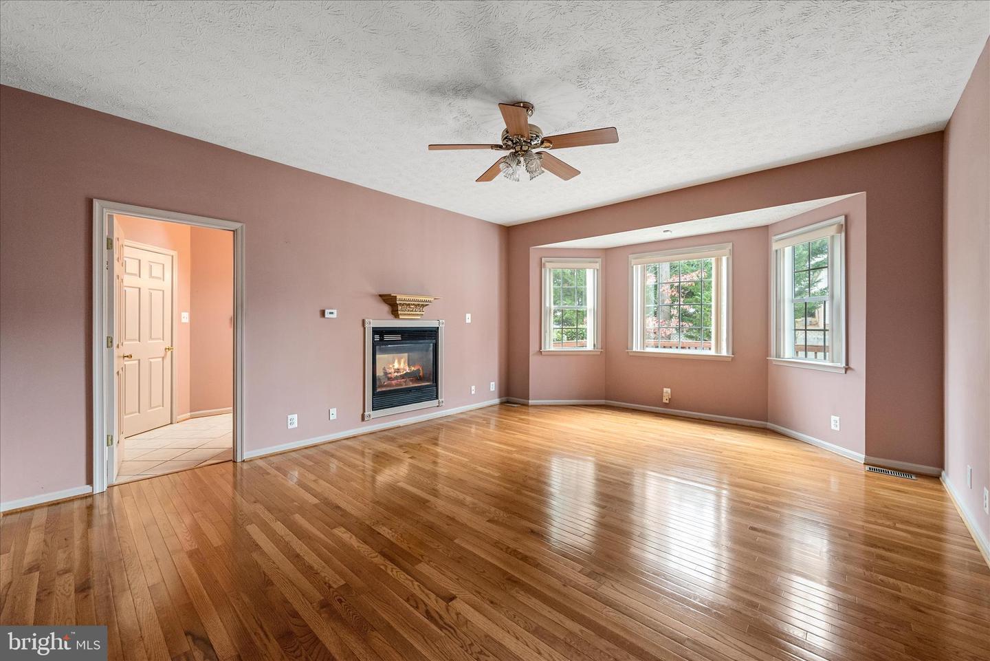 327 CLYDESDALE DR, STEPHENS CITY, Virginia 22655, 3 Bedrooms Bedrooms, ,3 BathroomsBathrooms,Residential,For sale,327 CLYDESDALE DR,VAFV2038390 MLS # VAFV2038390