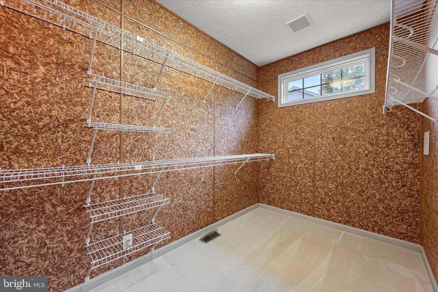 327 CLYDESDALE DR, STEPHENS CITY, Virginia 22655, 3 Bedrooms Bedrooms, ,3 BathroomsBathrooms,Residential,For sale,327 CLYDESDALE DR,VAFV2038390 MLS # VAFV2038390