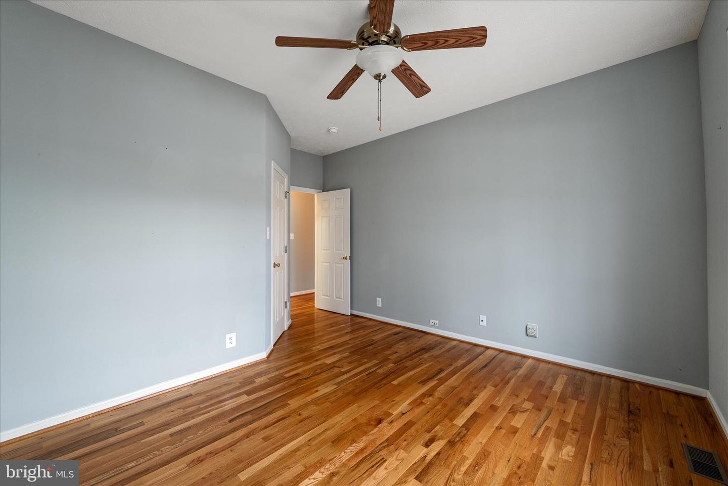 327 CLYDESDALE DR, STEPHENS CITY, Virginia 22655, 3 Bedrooms Bedrooms, ,3 BathroomsBathrooms,Residential,For sale,327 CLYDESDALE DR,VAFV2038390 MLS # VAFV2038390