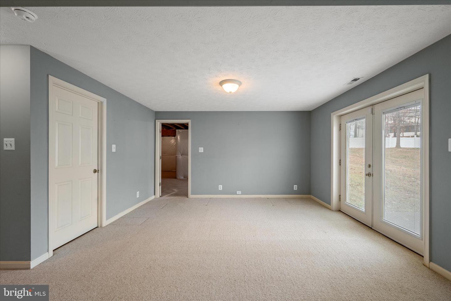 327 CLYDESDALE DR, STEPHENS CITY, Virginia 22655, 3 Bedrooms Bedrooms, ,3 BathroomsBathrooms,Residential,For sale,327 CLYDESDALE DR,VAFV2038390 MLS # VAFV2038390