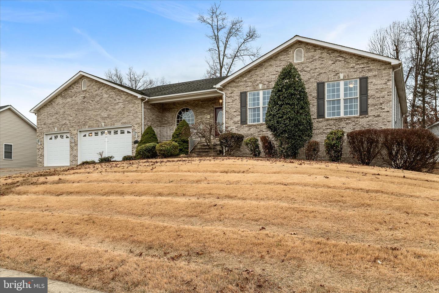 327 CLYDESDALE DR, STEPHENS CITY, Virginia 22655, 3 Bedrooms Bedrooms, ,3 BathroomsBathrooms,Residential,For sale,327 CLYDESDALE DR,VAFV2038390 MLS # VAFV2038390