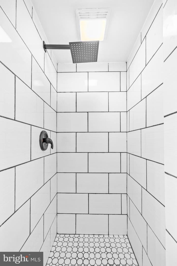 2420 I ST NW, WASHINGTON, District Of Columbia 20037, 3 Bedrooms Bedrooms, 9 Rooms Rooms,4 BathroomsBathrooms,Residential,For sale,2420 I ST NW,DCDC2234314 MLS # DCDC2234314