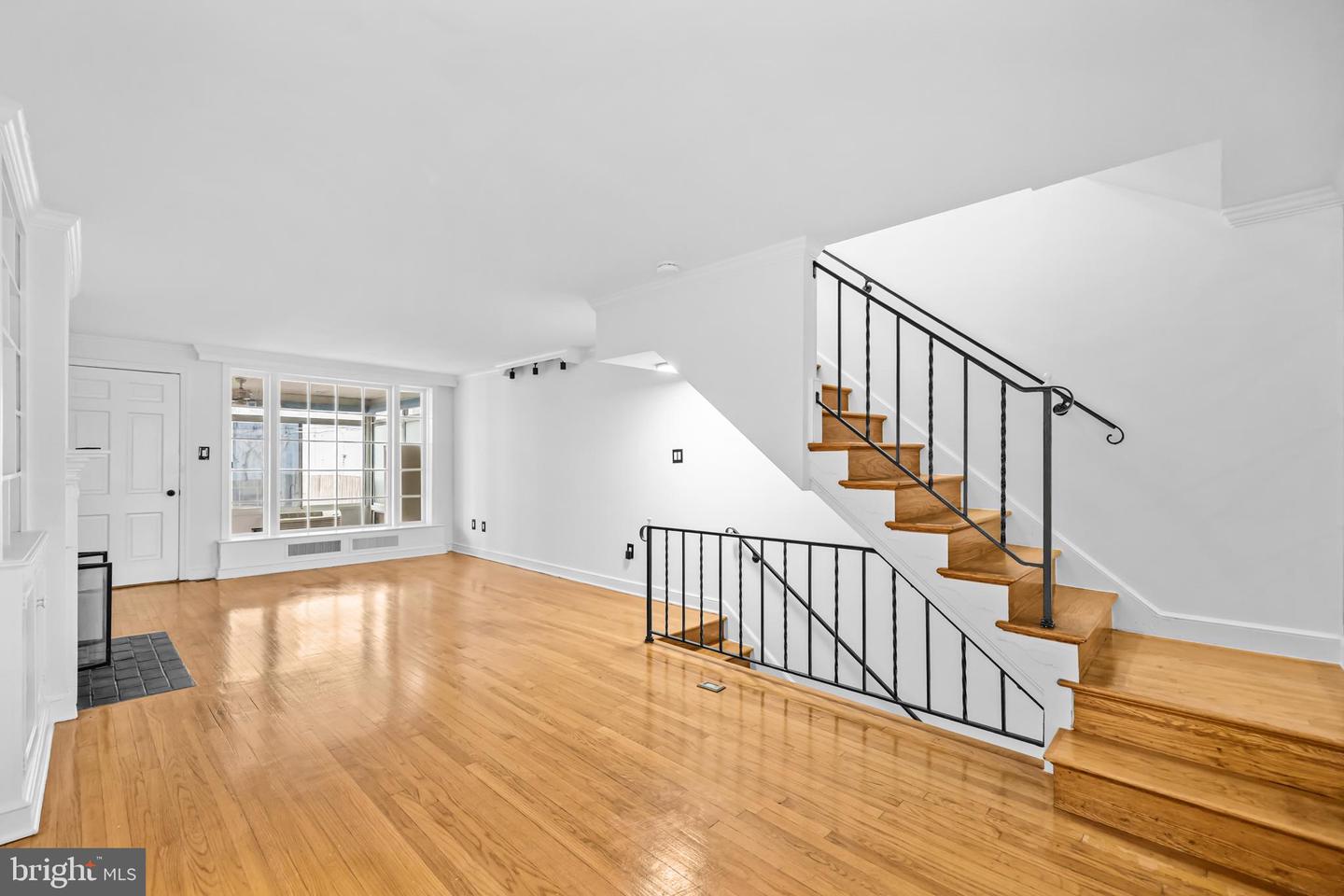 2420 I ST NW, WASHINGTON, District Of Columbia 20037, 3 Bedrooms Bedrooms, 9 Rooms Rooms,4 BathroomsBathrooms,Residential,For sale,2420 I ST NW,DCDC2234314 MLS # DCDC2234314