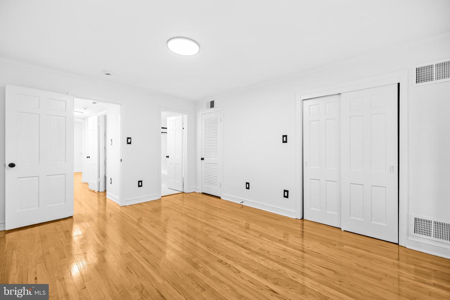 2420 I ST NW, WASHINGTON, District Of Columbia 20037, 3 Bedrooms Bedrooms, 9 Rooms Rooms,4 BathroomsBathrooms,Residential,For sale,2420 I ST NW,DCDC2234314 MLS # DCDC2234314