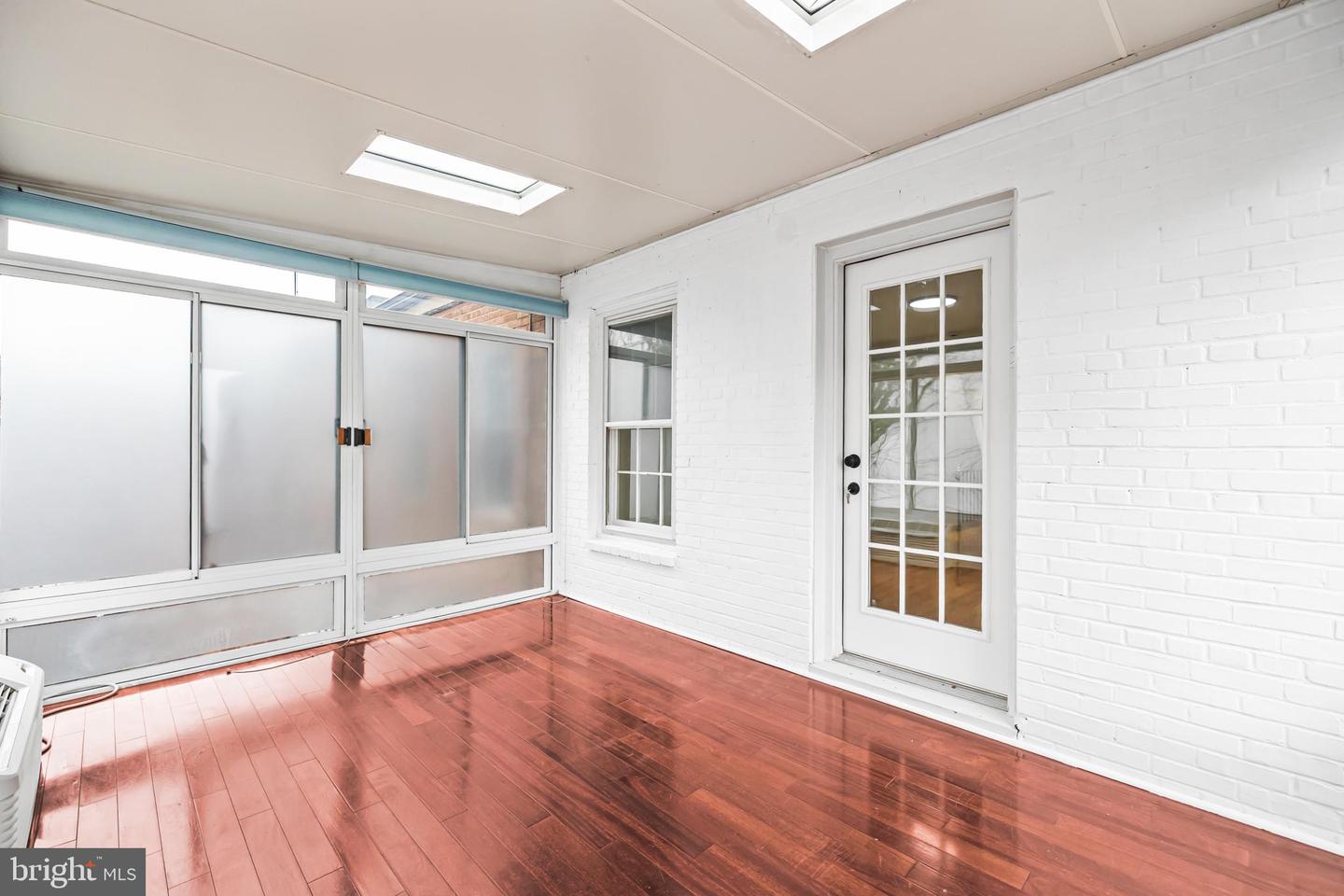 2420 I ST NW, WASHINGTON, District Of Columbia 20037, 3 Bedrooms Bedrooms, 9 Rooms Rooms,4 BathroomsBathrooms,Residential,For sale,2420 I ST NW,DCDC2234314 MLS # DCDC2234314