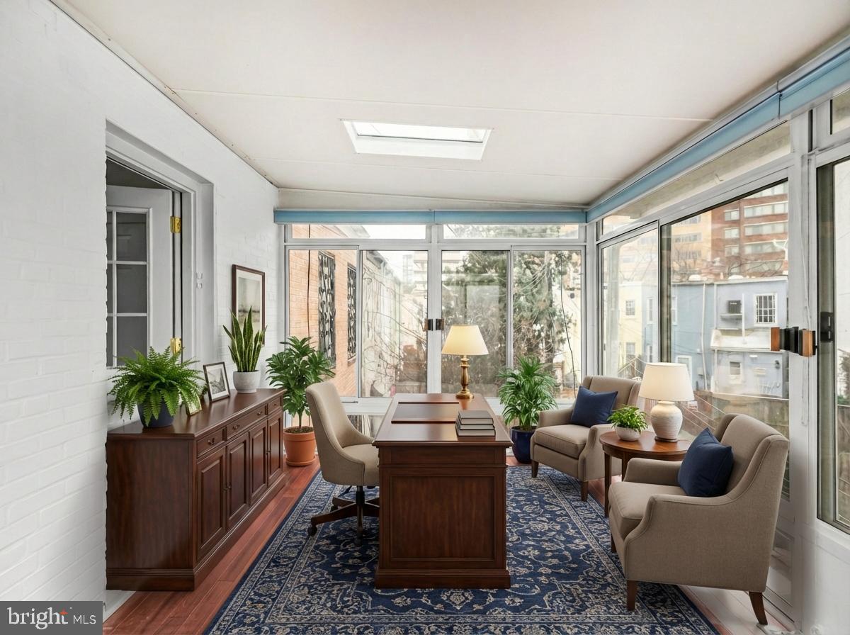 2420 I ST NW, WASHINGTON, District Of Columbia 20037, 3 Bedrooms Bedrooms, 9 Rooms Rooms,4 BathroomsBathrooms,Residential,For sale,2420 I ST NW,DCDC2234314 MLS # DCDC2234314