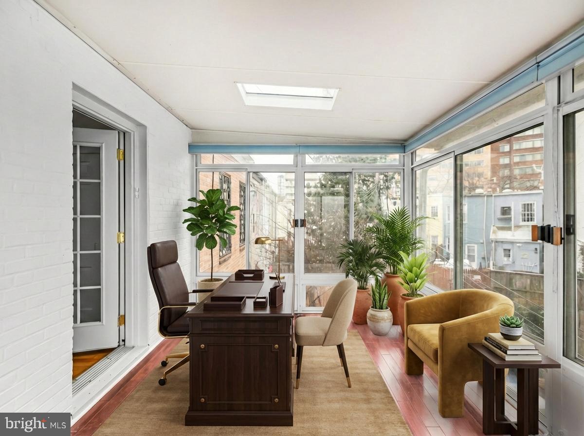 2420 I ST NW, WASHINGTON, District Of Columbia 20037, 3 Bedrooms Bedrooms, 9 Rooms Rooms,4 BathroomsBathrooms,Residential,For sale,2420 I ST NW,DCDC2234314 MLS # DCDC2234314