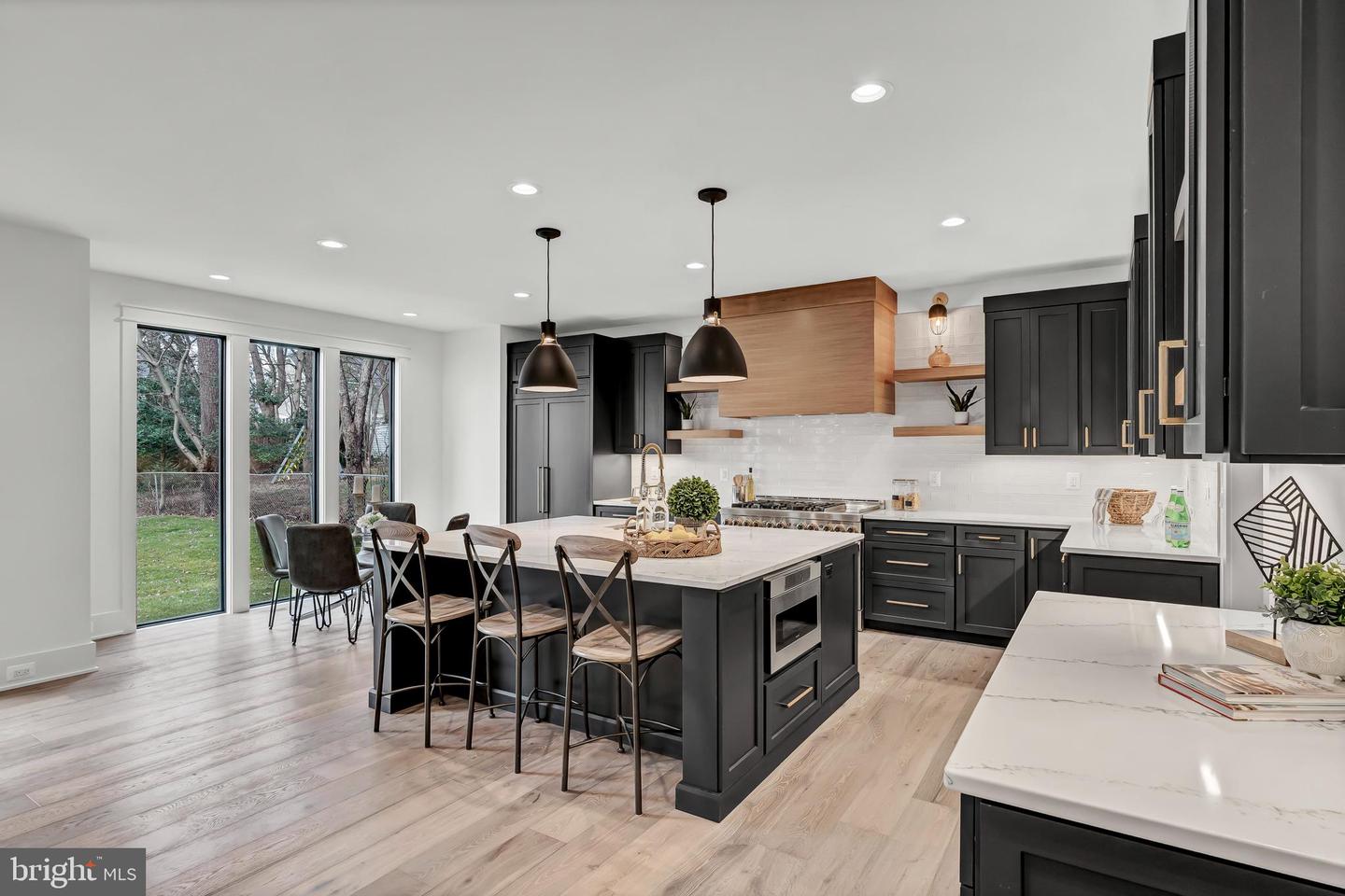 900 CAROLE CT SE, VIENNA, Virginia 22180, 6 Bedrooms Bedrooms, 22 Rooms Rooms,6 BathroomsBathrooms,Residential,For sale,900 CAROLE CT SE,VAFX2282006 MLS # VAFX2282006