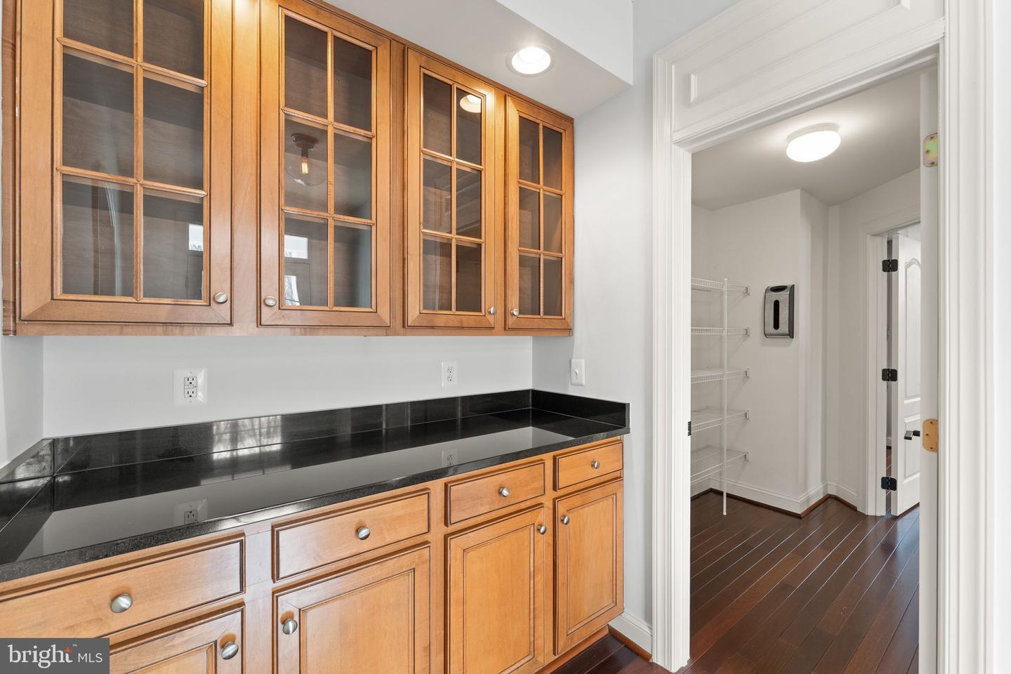 25729 SUMMERBANK CT, CHANTILLY, Virginia 20152, 4 Bedrooms Bedrooms, ,4 BathroomsBathrooms,Residential,For sale,25729 SUMMERBANK CT,VALO2112160 MLS # VALO2112160