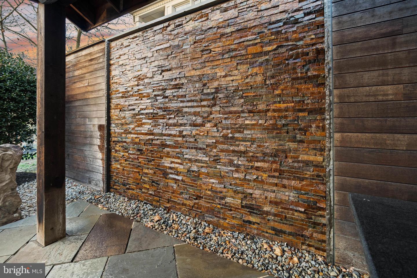 25729 SUMMERBANK CT, CHANTILLY, Virginia 20152, 4 Bedrooms Bedrooms, ,4 BathroomsBathrooms,Residential,For sale,25729 SUMMERBANK CT,VALO2112160 MLS # VALO2112160